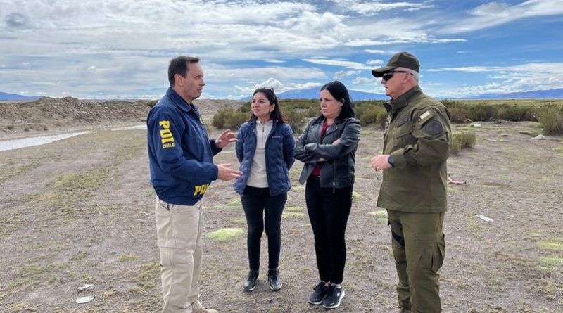 Delegada presidencial y máximas autoridades policiales en Colchane