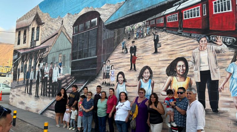 INAUGURAN MURAL PATRIMONIAL DE GRANDES DIMENSIONES EN BARRIO FERROVIARIO, QUE RECREA LA VIDA DE ESE SECTOR, ASOCIADA A ÉPOCA SALITRERA