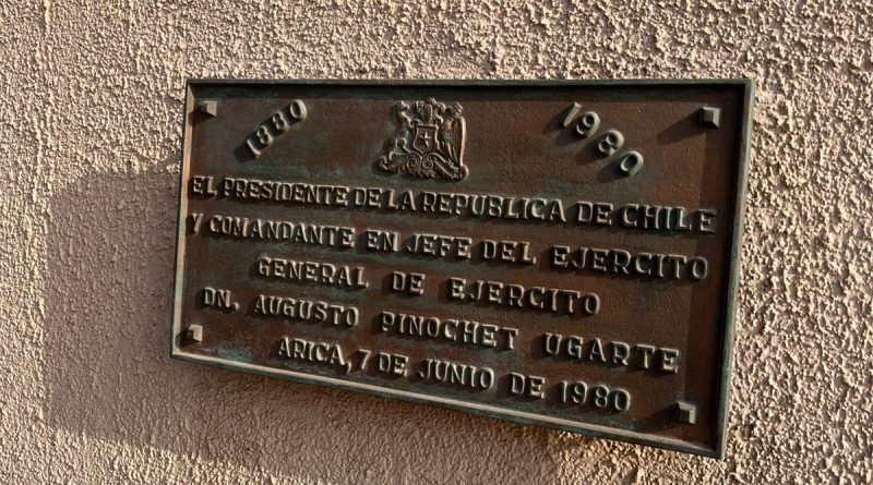 Diputado Matías Ramírez denuncia placa en el Museo del Morro de Arica que reconoce a Augusto Pinochet como “Presidente de la República”
