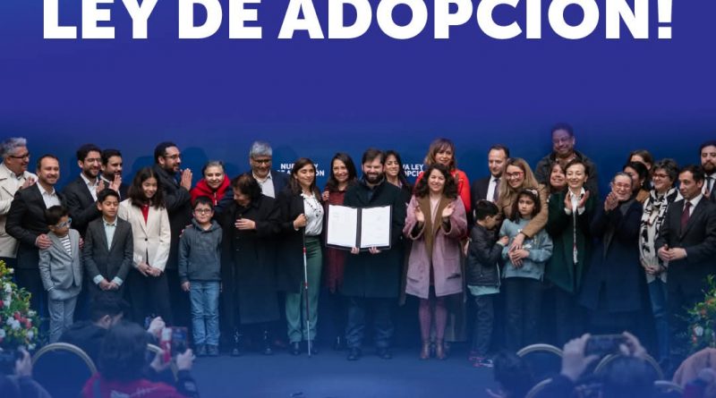 Chile promulga nueva Ley de Adopción tras 12 años de tramitación