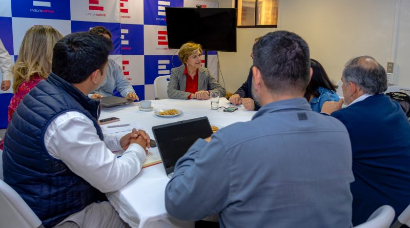 Evelyn Matthei presenta plataforma para sumar apoderados de mesa en todo Chile: “Defender el voto es proteger la voluntad popular y la democracia¨