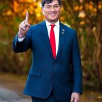 Parisi arremete contra las encuestas