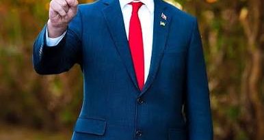 Parisi arremete contra las encuestas