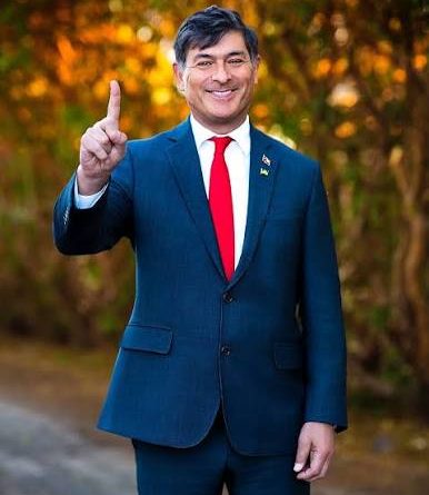 Parisi arremete contra las encuestas Parisi arremete contra las encuestas