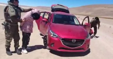 detención de dos personas por el delito de receptación de vehículo motorizado en el sector del Salar del Huasco.