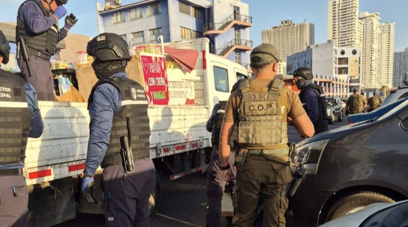 FISCALIZACIÓN DE COMERCIO AMBULANTE EN EL BORDE COSTERO FISCALIZACIÓN DE COMERCIO AMBULANTE EN EL BORDE COSTERO