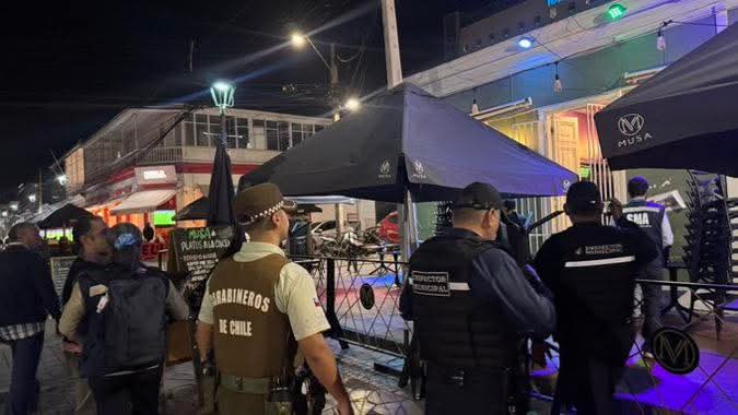 Carabineros de la 1ª Comisaría de Iquique realizó un servicio integrado de fiscalización en el sector del Paseo Baquedano,