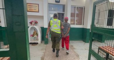 DETIENEN A HOMBRE QUE PORTABA ARMA BLANCA EN LA TIRANA