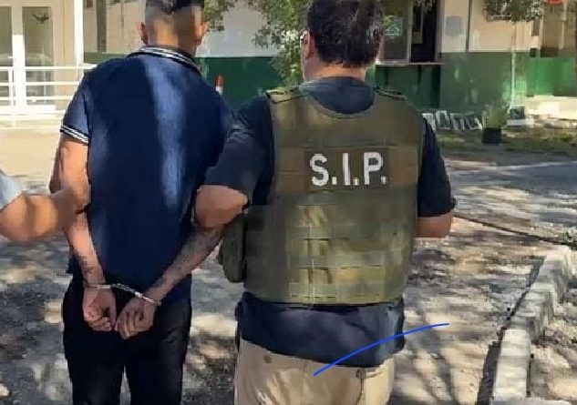 detención de un prófugo en la comuna de Pozo Almonte, región de Tarapacá, quien mantenía tres órdenes de arresto vigentes por delitos graves. detención de un prófugo en la comuna de Pozo Almonte, región de Tarapacá, quien mantenía tres órdenes de arresto vigentes por delitos graves.