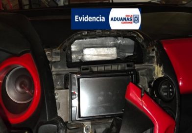 Trabajo coordinado y tecnología permiten a Aduanas incautar más de 16 kilos de cocaína ocultos en automóvil en Chacalluta