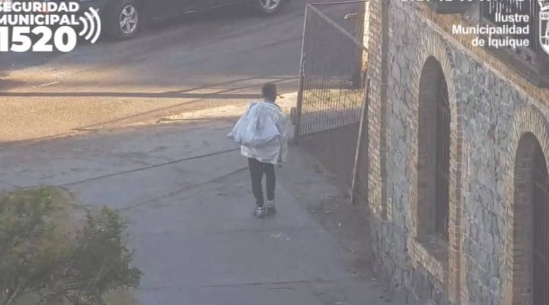 Rápida acción de Carabineros permitió detención por robo de accesorios de vehículo en el centro de Iquique