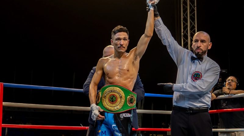 Iquique logra título mundial en boxeo con Patricio Carrión por primera vez en su historia deportiva Iquique logra título mundial en boxeo con Patricio Carrión por primera vez en su historia deportiva