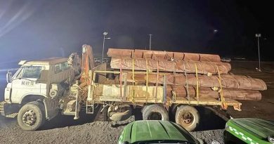 Detienen a tres sujetos por robo de tuberías: sorprendidos en flagrancia con 17 tubos de fierro