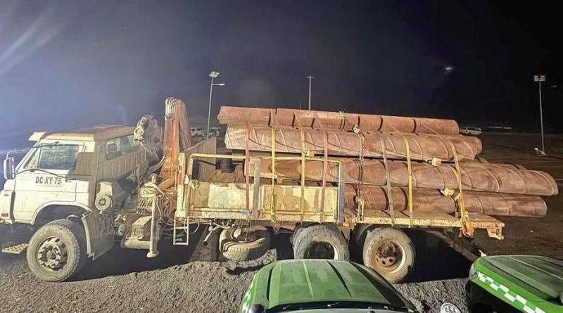 Detienen a tres sujetos por robo de tuberías: sorprendidos en flagrancia con 17 tubos de fierro Detienen a tres sujetos por robo de tuberías: sorprendidos en flagrancia con 17 tubos de fierro