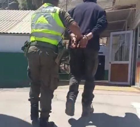 DOS DETENIDOS DURANTE CONTROLES CARRETEROS DOS DETENIDOS DURANTE CONTROLES CARRETEROS