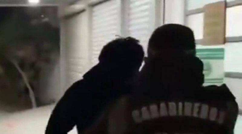 DETENIDO POR RECEPTACIÓN DE VEHÍCULO DETENIDO POR RECEPTACIÓN DE VEHÍCULO