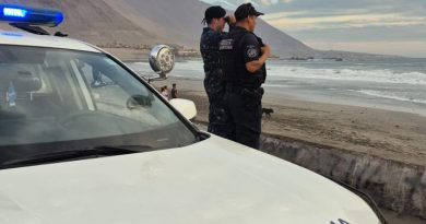 Intenso operativo de búsqueda por bañista desaparecido en Playa Huayquique