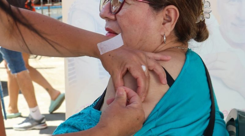 SALUD MUNICIPAL DE IQUIQUE ADMINISTRA MÁS DE 4 MIL VACUNAS CONTRA LA INFLUENZA EN FIN DE SEMANA SANTO