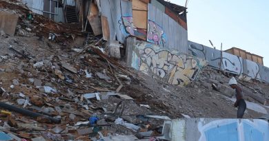 MUNICIPALIDAD DE IQUIQUE INICIA RECUPERACIÓN DE TERRENO OCUPADO ILEGALMENTE EN SECTOR SUR