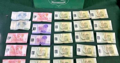 DETIENEN A MUJER POR VENTA DE DROGAS EN EL CENTRO DE IQUIQUE
