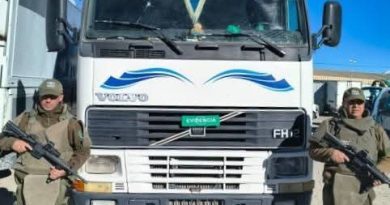 Carabineros detiene a dos conductores por contrabando y conducción sin licencia en Colchane