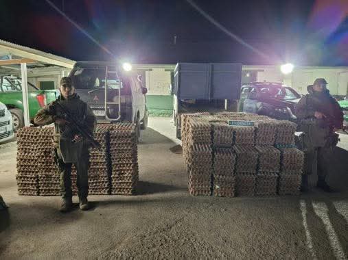 Carabineros de Colchane detiene a tres personas por el delito de contrabando de especies Carabineros de Colchane detiene a tres personas por el delito de contrabando de especies
