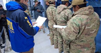 COLCHANE : Cinco militares bolivianos retornan a su país tras ser entregados por autoridades chilenas en Pisiga
