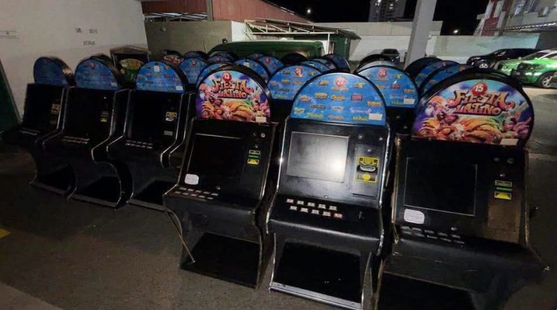 Carabineros incauta más de millones en local de juegos de azar clandestinos en Iquique Carabineros incauta más de millones en local de juegos de azar clandestinos en Iquique